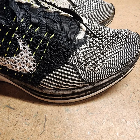 Nike Flyknit Racer Women's Size 7 - Picture 10 of 13